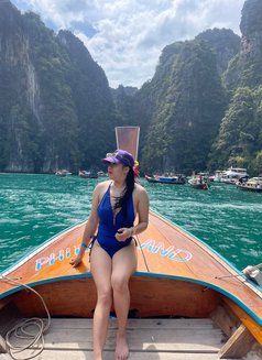 Sukhumvit 19 - escort in Bangkok Photo 10 of 11