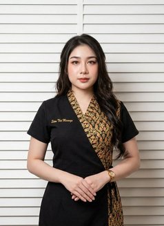 Nabee - escort in Bangkok Photo 1 of 8