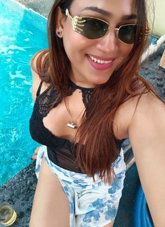 Nabina - puta in Kathmandu Photo 2 of 8