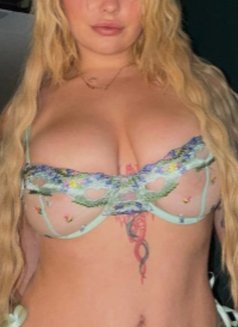 Nacinee - escort in Nantes Photo 6 of 6