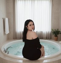 Nada - masseuse in Al Manama