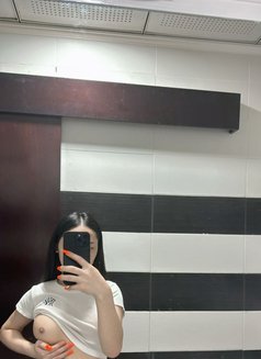 ruri ladyboy service in muscat - puta in Muscat Photo 7 of 7
