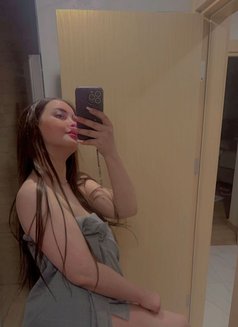 Nadae - escort in Bali Photo 2 of 12