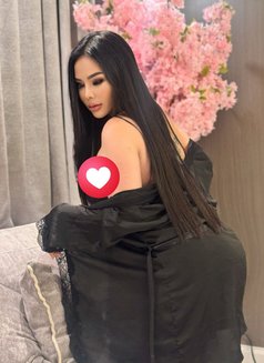 Nadear professionals massage - escort in Al Manama Photo 7 of 7