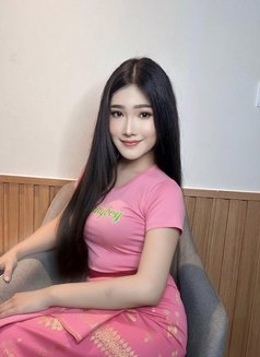 Nadear - masseuse in Khobar Photo 3 of 8