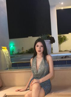 Nadear - Acompañantes transexual in Muscat Photo 3 of 5