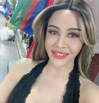 Nadear versatile available out call - Transsexual escort in Bangkok Photo 5 of 6