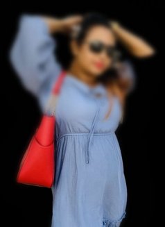 Nadee - escort in Abu Dhabi Photo 3 of 3