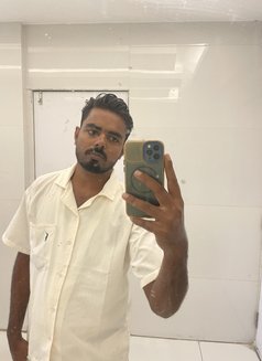Nadeem - Male escort in Jeddah Photo 1 of 1