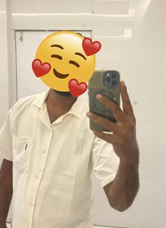 Nadeem - Male escort in Jeddah Photo 2 of 3