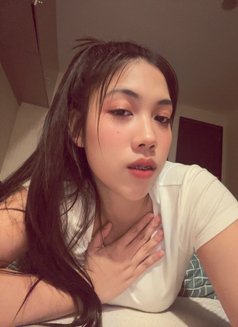 Nadeiy - escort in Dubai Photo 5 of 6