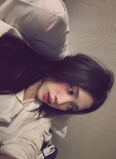 Nadeiy - puta in Dubai Photo 9 of 9