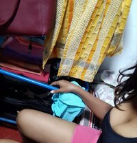 Nadi back - puta in Colombo