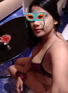 Nadi is back - escort in Colombo Photo 24 of 24