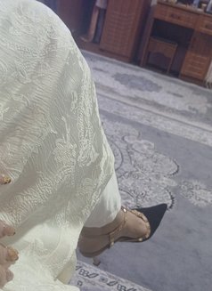 NAZ - puta in Muscat Photo 18 of 18