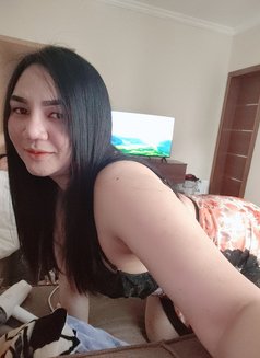 Nadia Good Service in Juffair - puta in Al Manama Photo 9 of 16