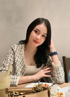 Nadia - escort in Jakarta Photo 2 of 5