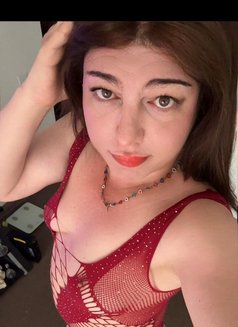 Nadia - Transsexual escort in Geneva Photo 2 of 2