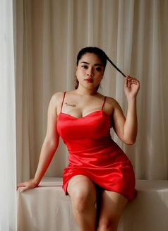 Nadia - escort in Riyadh Photo 3 of 4