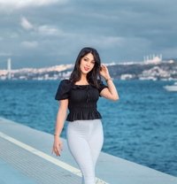 Nadia - puta in İstanbul