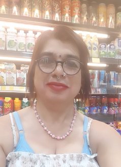 Nadia Nafeesa - Dominadora transexual in Al Manama Photo 9 of 9