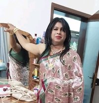 Nadia Nafeesa - Transsexual dominatrix in Al Manama