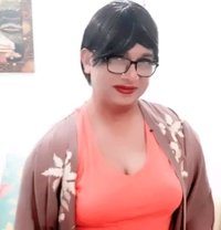 Nadia Nafeesa - Transsexual dominatrix in Al Manama
