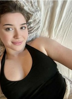 Nadia - escort in Jeddah Photo 4 of 4