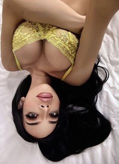 NADIA sexy lady body VIP - Acompañantes transexual in Abu Dhabi Photo 4 of 10