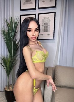 NADIA sexy lady body VIP - Transsexual escort in Ajmān Photo 8 of 9