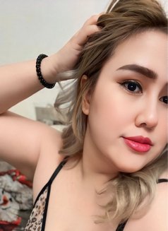 Nadia - puta in Dubai Photo 5 of 8