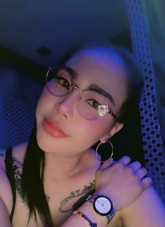 Nadia - adult performer in Dubai Photo 3 of 4