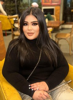 Nadia - escort in Riyadh Photo 4 of 4