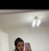 Nadia - escort in Yokosuka