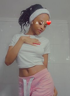 Nadia Vip - escort in Beirut Photo 4 of 7