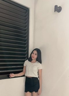 Nadia, Young and Attractive Girl - puta in Bali Photo 1 of 6