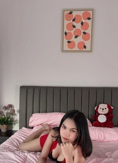 Nadia, Young and Attractive Girl - puta in Bali Photo 4 of 6