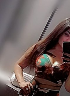 Nadin - puta in Beirut Photo 7 of 9