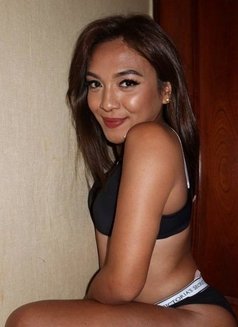 Nadine Bomba - Transsexual escort in Bangkok Photo 2 of 8