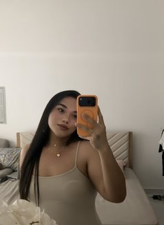 Nadine - Transsexual escort in Dubai Photo 7 of 22