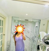 Nadiya Fernando - The Hot babe - puta in Colombo Photo 8 of 9