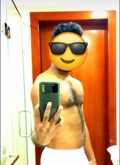 Nadun for ladies - Male escort in Colombo Photo 2 of 3