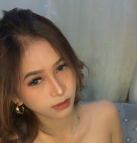 Nadya - puta in Bali