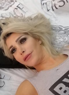 Naea - puta in Beirut Photo 1 of 11