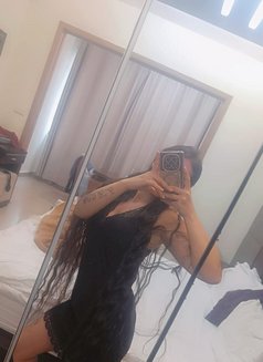 Naea - escort in Beirut Photo 3 of 6