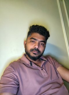 Nagoor - Male escort in Dubai Photo 1 of 2