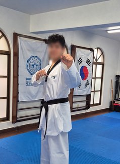 Nahel Seoul - Male escort in Seoul Photo 2 of 4