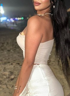 Nahla - escort in Cairo Photo 3 of 7