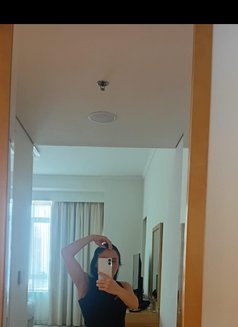 Nail ful Service - escort in Dubai Photo 2 of 6