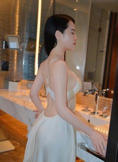 Naila - escort in Hanoi Photo 6 of 12